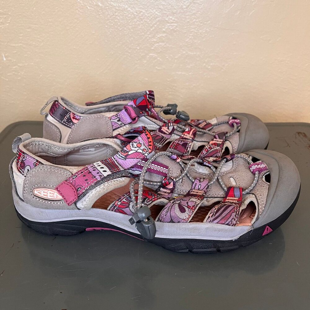 KEEN Newport H2 Grape Kiss Jennifer Mercede Sandals Girls Kids Shoes Size 6